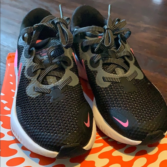 Nike Renew Run - Picture 2 of 5